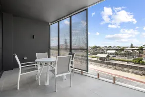Bright 1-Bedroom Escape with Private BBQ - Image 4