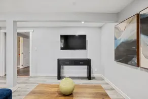2-Bedroom Lower Unit Near Bow River w Wifi & Desk - Image 4