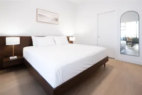 Suite 103 – One-Bedroom Oceanview King Suite - Image 4
