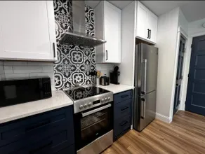 Amazing location just min 2 dntn Sacred Heart - Image 4