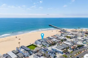 Spacious Oceanfront Home Near Newport Pier - Image 3