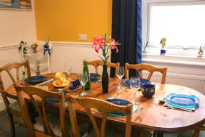 Large 7-Bed Home in Hartlepool - Ideal for Groups - Image 4