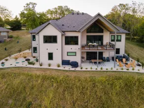 Luxe Golf Stay-Golf Simulator, Hot Tub, Golf Views - Image 4