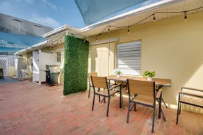 Walk to Beach: Dog-friendly Gem in Cocoa Beach! - Image 2