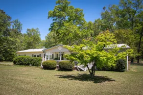 Tranquil Trails – Hot Tub • Porch • Fenced Yard - Image 5