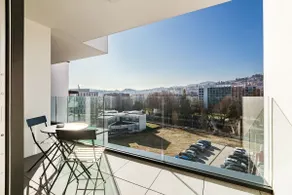 {Suite 402} Business Room, Gym, Modern, Relax - Image 2