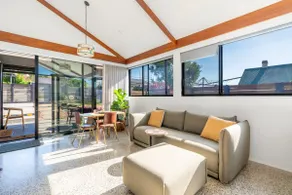 Enchanting pet-friendly family home in Kiama - Image 4