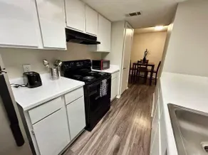 Posh King Pad | Pool•10 Min ATX! - Image 4