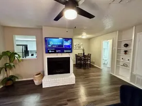Posh King Pad | Pool•10 Min ATX! - Image 3