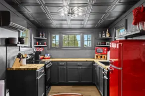 Top Floor Apt Near Churchill Downs & Expo Center - Image 3