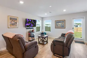 Pet-friendly Home with Fenced Yard - Image 3