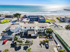 Steps to Cayucos Pier + Beach | Stylish Bungalow - Image 3