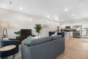 The Bluebird Nest, Relaxing | Modern | Fresh - Image 4