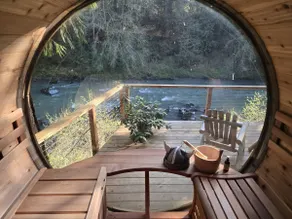Luna’s A-Frame • Riverfront • Hot Tub & Sauna - Image 2