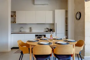 Stylish 2BR Apt in Valletta by Buena Vista - Image 2