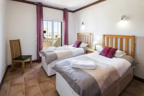 (9) Beautiful townhouse with seaviews - Image 5
