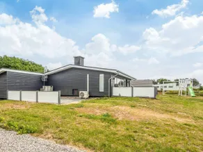 8 person holiday home in Ebeltoft-By Traum - Image 2