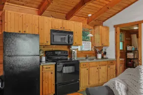 River Cabin | Firepit, Sauna, Private Deck - Image 3