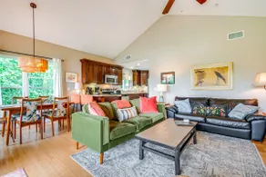 Views, Sunsets & Wildlife: Waterfront Gem in Texas - Image 3
