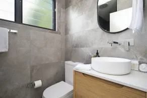 Architect-Designed Studio Retreat in Surry Hills - Image 4