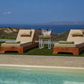 Oliva Emerald Eco - Secluded Off-Grid Vineyard Villa - Image 5