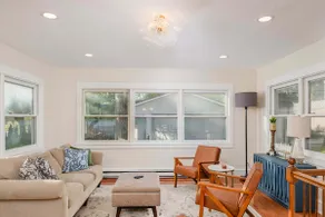 Historic Appleton Mansion-Sleeps 13 & Free Parking - Image 3