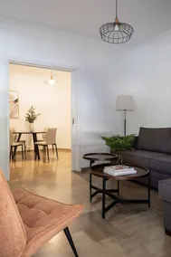 Stylish 1BR Retreat Near Alimos Beach Tram - Image 2