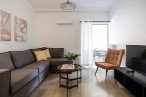 Stylish 1BR Retreat Near Alimos Beach Tram - Image 3