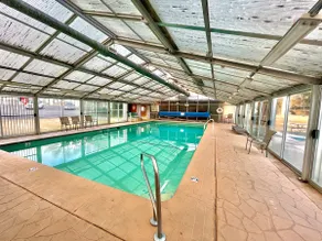 Riverfront Luxury In Downtown Bend. Pool/Hot Tub. - Image 4