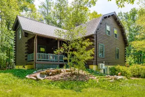 Pool+Hot Tub, Firepit | Near Hikes, Shops, Dining - Image 2