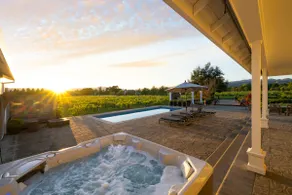 Steps to Top Wineries | Pool, Bocce Ball, Hot Tub - Image 5