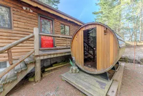 Snug UP: Upper Peninsula Fall Getaway - Image 3