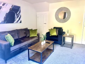Earl House - Image 2