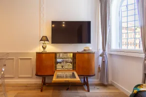 Crispi 30 Stylish Apartment - Image 2