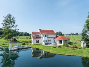 Amish Country Getaway w/ Hot Tub & Views - Image 2