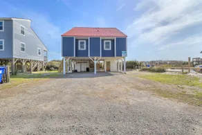 American Dream: 3 Bed / 2 Bath Oceanfront Home med 2 overdækkede verandaer tæt på Oak Island Pier - Image 2