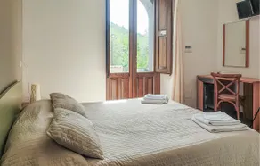 Lovely home in Motta Camastra with WiFi - Image 4