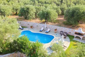 Spacious 5BR Villa with Sea Views + Private Pool - Image 3