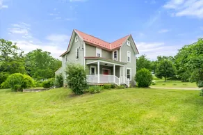 FLX Farmhouse | Seconds to Lake and Wineries - Image 5