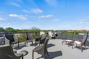 Luxury 3-level 3BR with roof deck, balcony, garage - Image 3