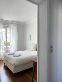 Beautiful bright apartment, Place du Marché - Image 3
