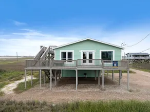 Beach Cottage Steps from Great Fishing Spots - Image 2