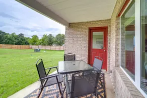 Family Home w/ Large Yard & Patio in Broken Arrow! - Image 2