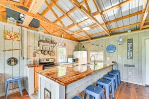 Secluded on 10 Acres: Livingston Getaway w/ Sauna! - Image 4