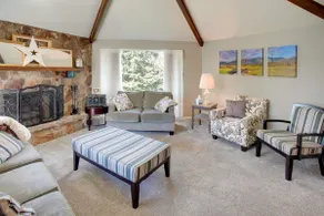Hike, Golf, Ski & More: Family Home in South Weber - Image 2