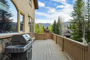 Spacious 5B Home with Fireplace Near Ski Resort - Image 5