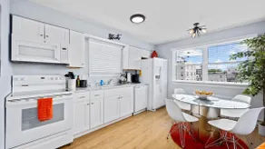 2BR Beach Escape - Walk to Boardwalk - Parking - Image 2