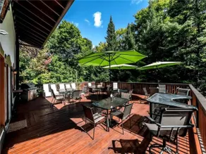 Private Pool, Hot Tub, Sauna & Lake Manor sleep 28 - Image 3