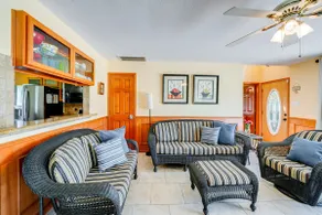 Sunrise Cove RC Llc: Lakefront Home w/ 2 Casitas! - Image 4
