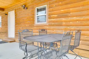 14 Mi to Mississippi River: Rural Cochrane Retreat - Image 2